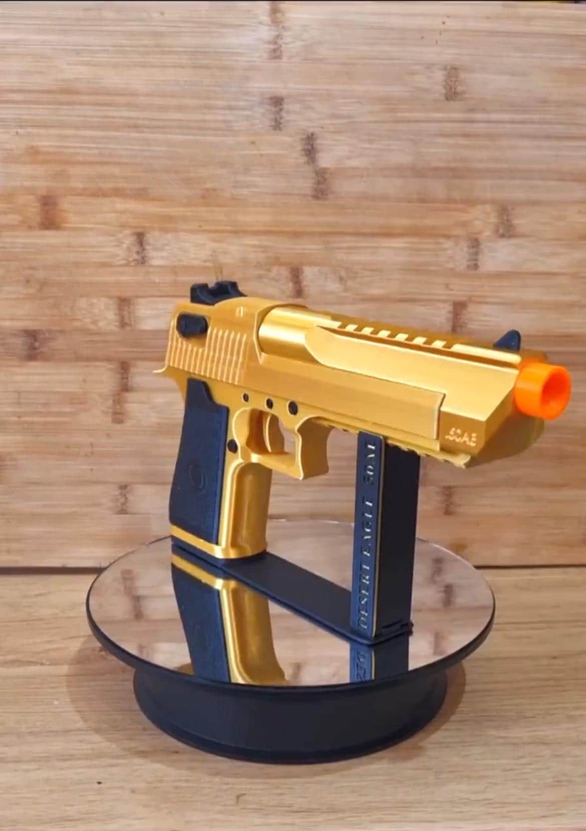 Desert Eagle prop gun with detachable base - perfect for gamers. Deadpool, Available in Gold or Gold/Black. UK shop.