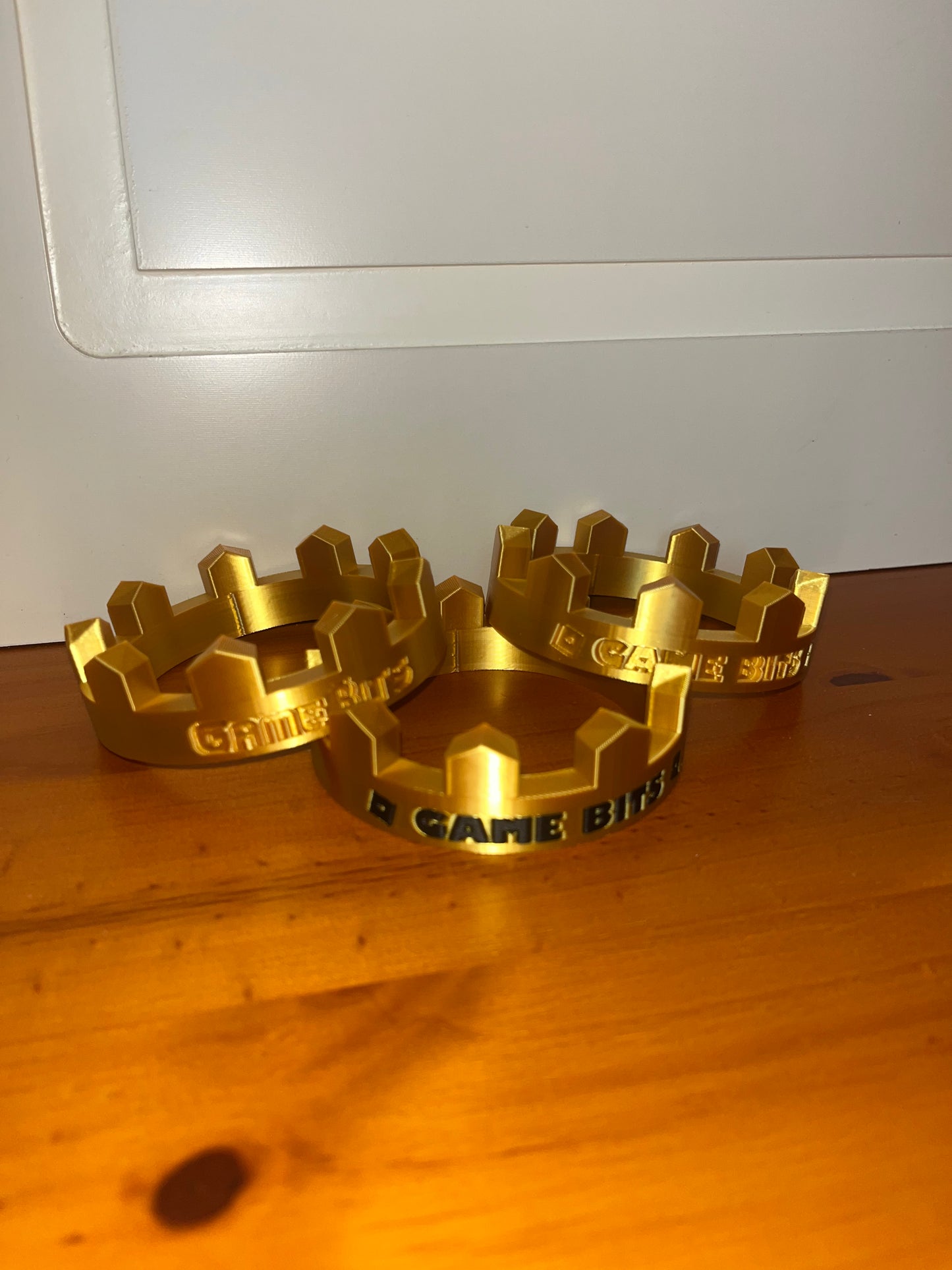 Roblox Golden Crown with colour, size and engraving options.
