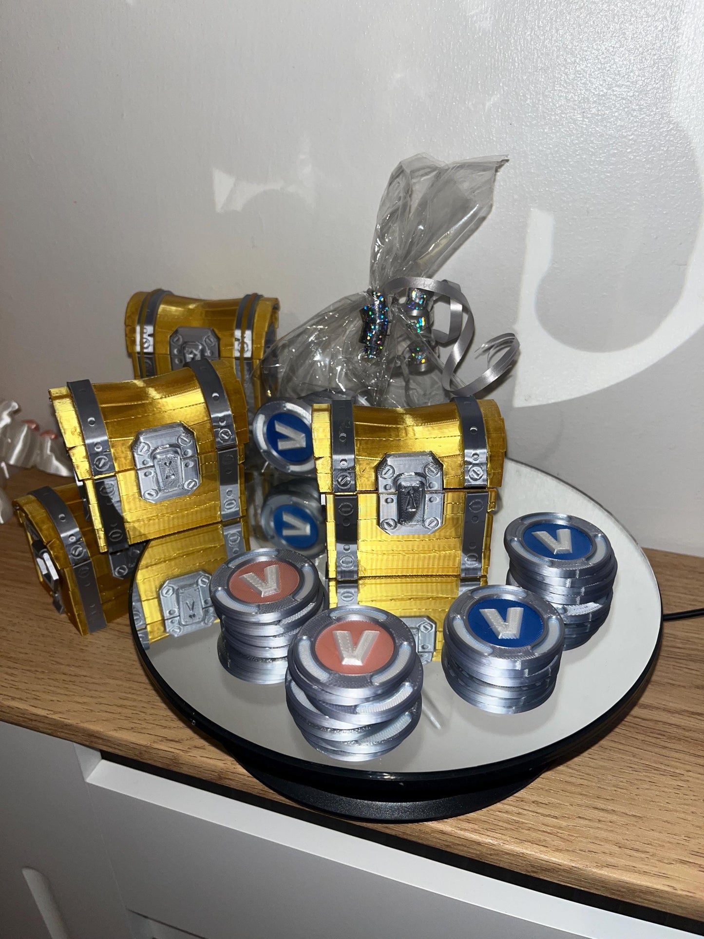 Golden Loot Chest for Fortnight, Gamers, Collectors and Pirates. UK Seller