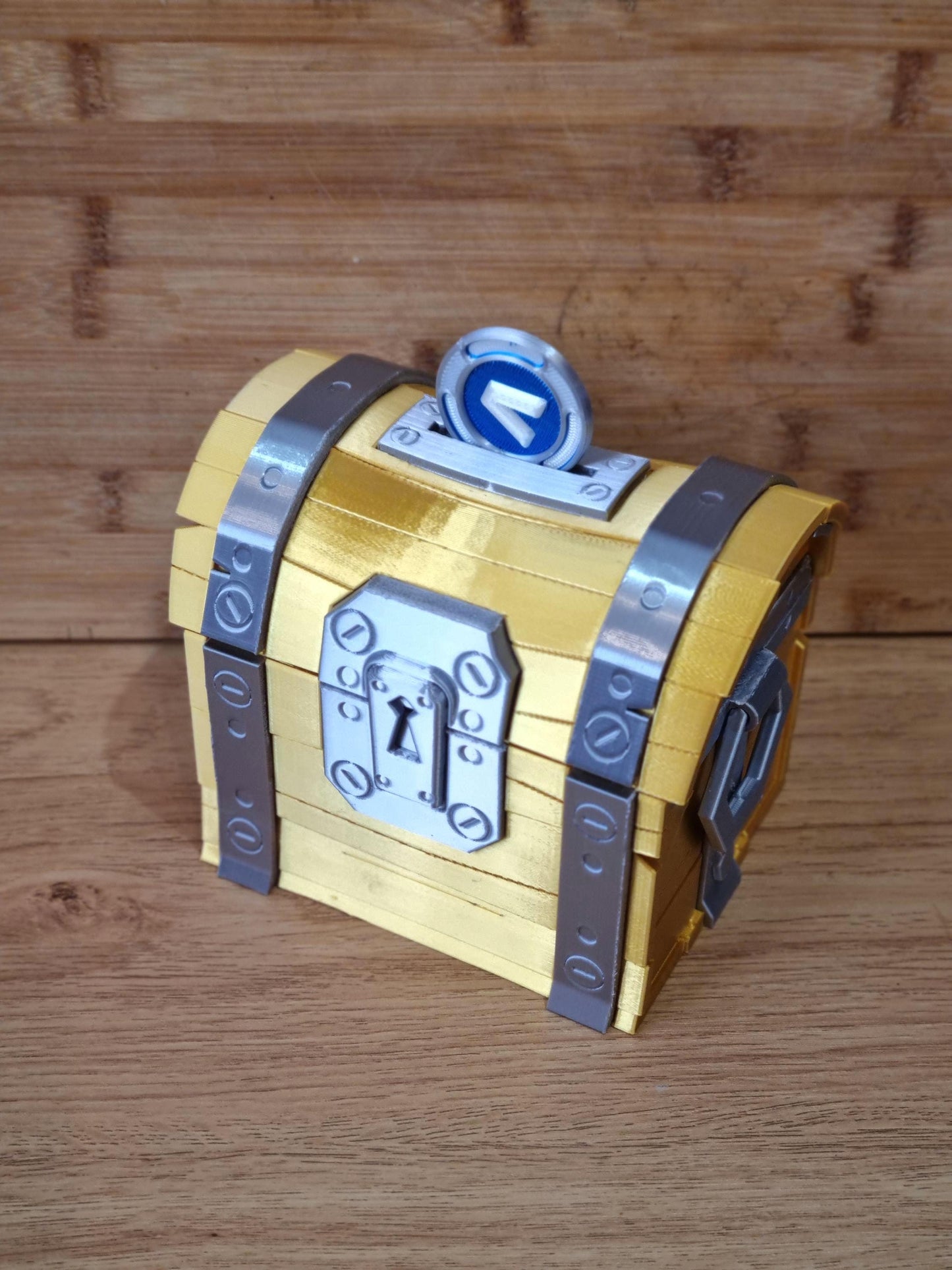 Golden Shiny Loot Chest for Fort night, Gamers, Collectors and Pirates.