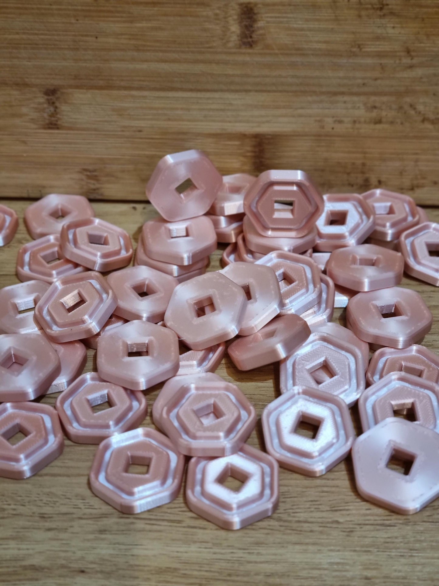 Roblox shiny Robux coin in Gold, or Gold and black. UK seller