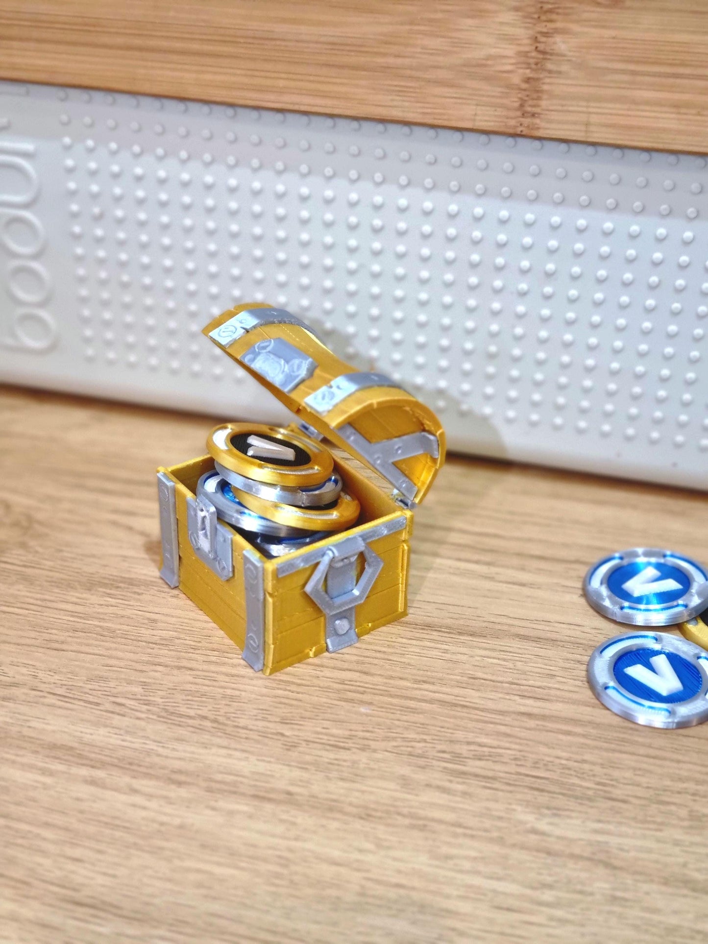 Golden Loot Chest for Fortnight, Gamers, Collectors and Pirates. UK Seller