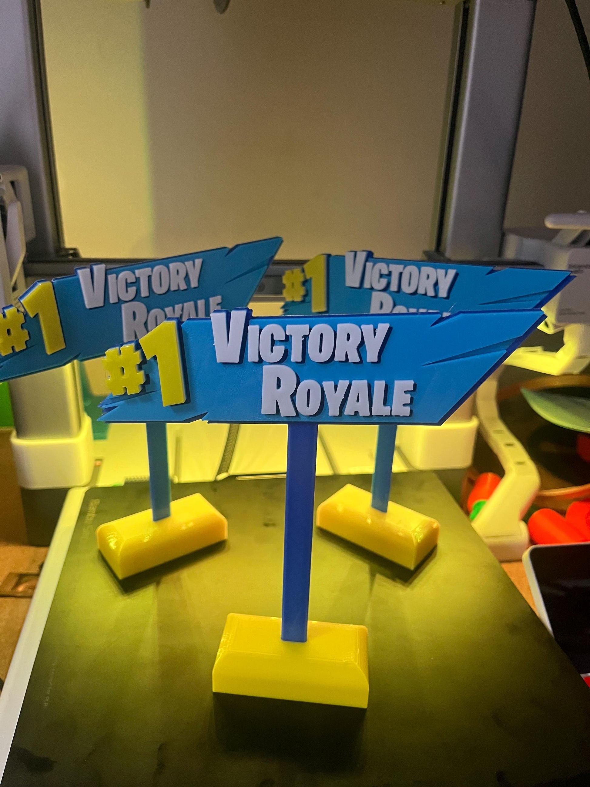 Fortnight Victory Royale 3D sign and cake topper with base - 100% FDA food safe - gamers birthday