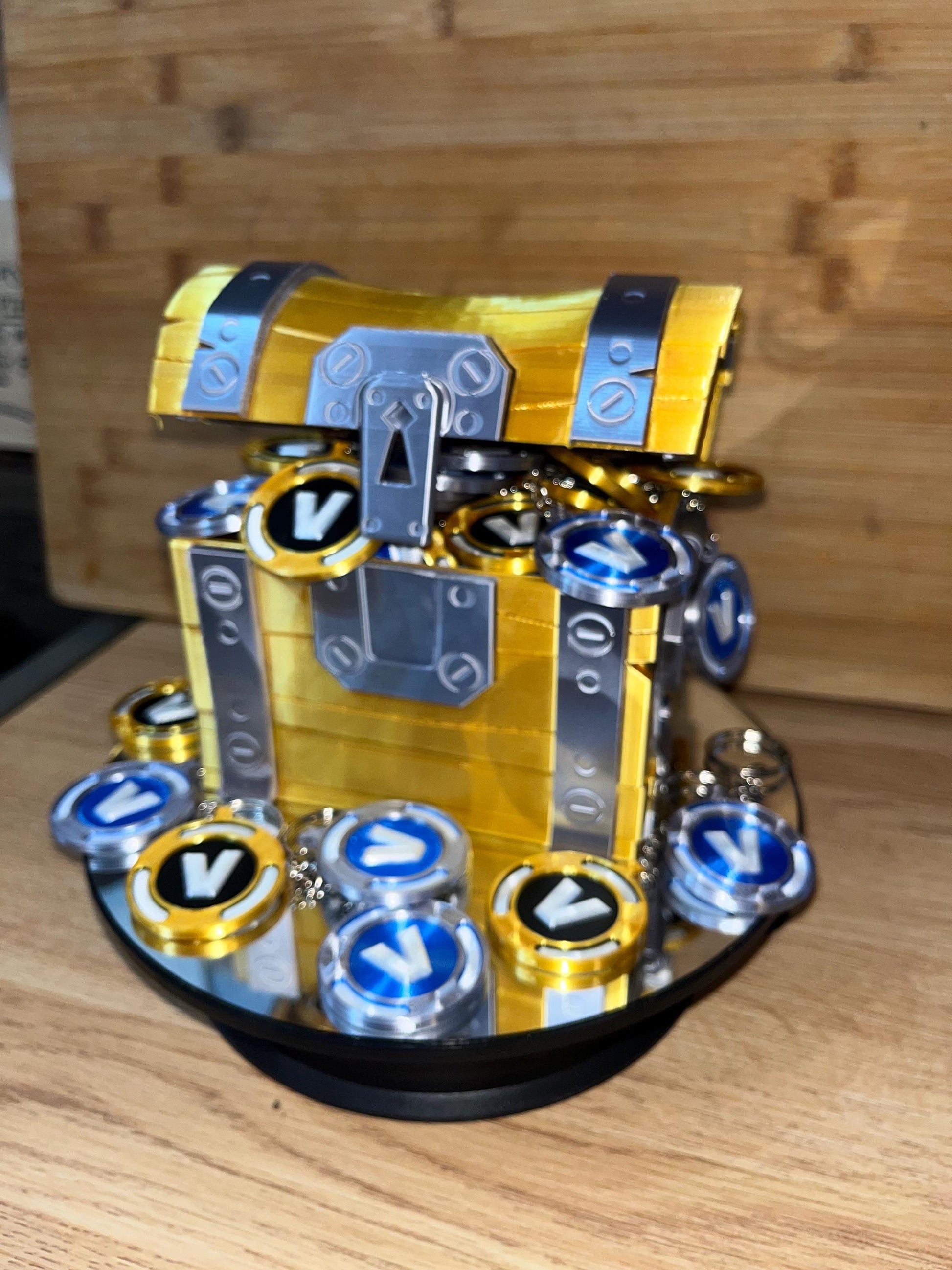 Personalised Gold Shiny Money Box Piggy Bank loot chest Gamers and Pirates.