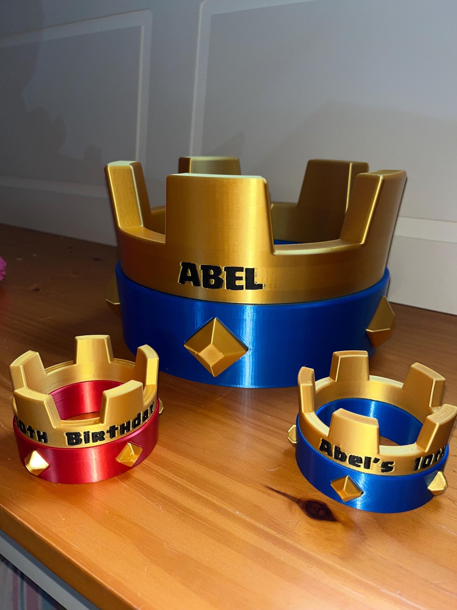 Clash Royale and Clans Crown with colour, size and engraving options.